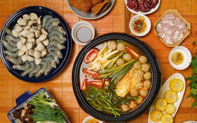 Chị Em Quán - Lẩu & Cái Món Nhậu - 105 Quan Hoa