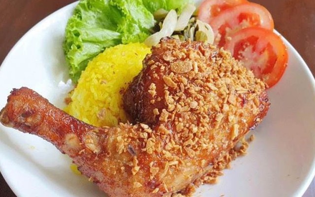 Hoàng Long Quán - Cơm Gà Xối Mỡ & Hủ Tiếu Nam Vang - 23 Đường Số 3