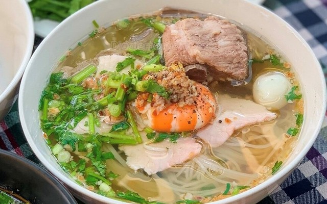 Hủ Tiếu Nam Vang Cô Ba - Trần Nhật Duật