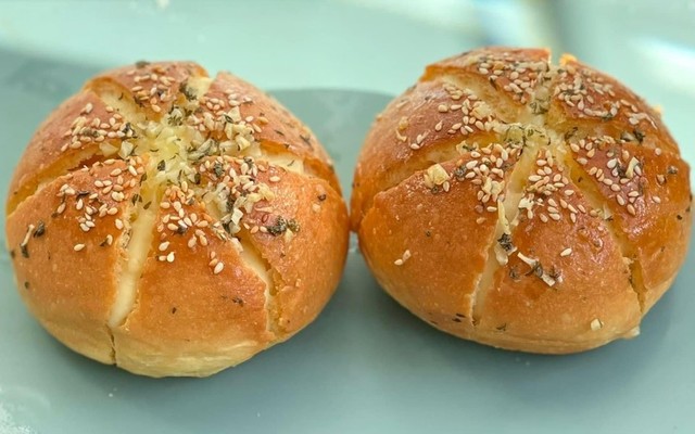 Gold Cakes - 733 Trần Cao Vân