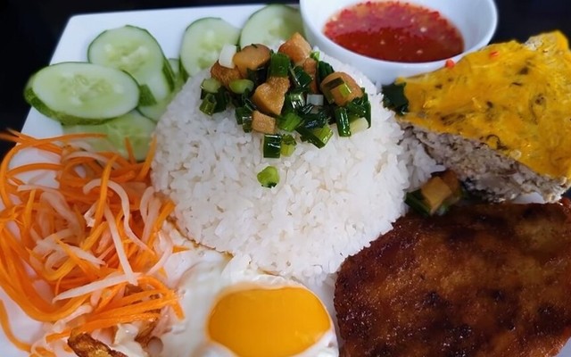 Cơm Tấm Ngọc Đức - Nguyễn Văn Cừ