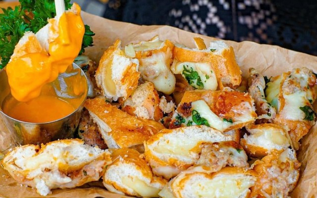 Bánh Mì Nướng Phô Mai - Nguyễn Chí Thanh