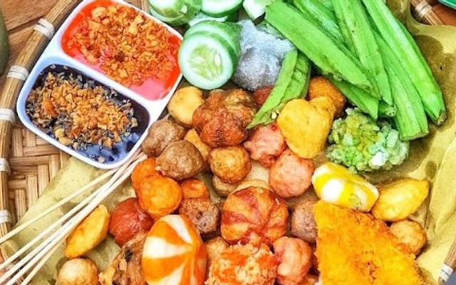 Ăn Vặt Bé Heo - Trà Sữa, Xiên Que & Bắp Xào