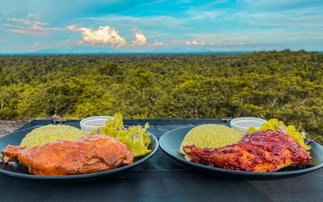 Dứa - Cơm Gà - Phan Văn Trị