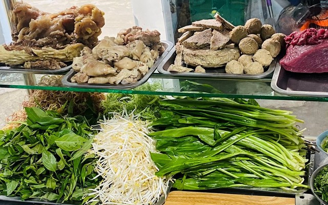 Bún Bò Huế - Bún Bò Măng Hẻm 139