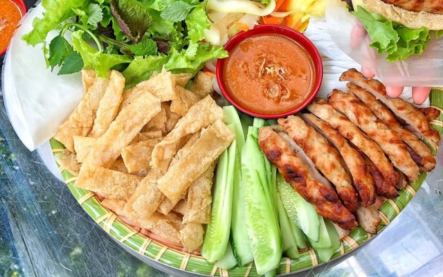 Thanh Hoa - Nem Nướng Nha Trang - Xuân La