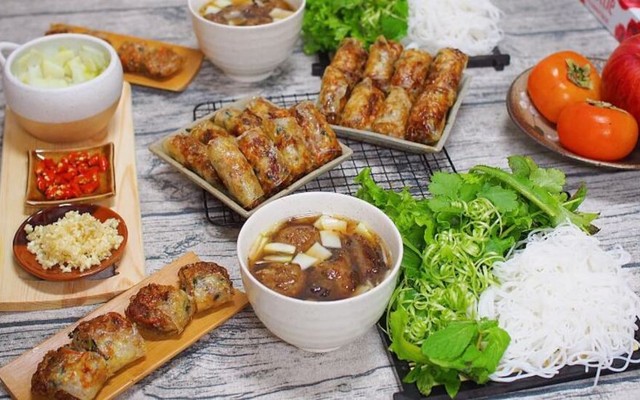 Bún Chả Nem Bà Nga Béo - Chợ Thành Công