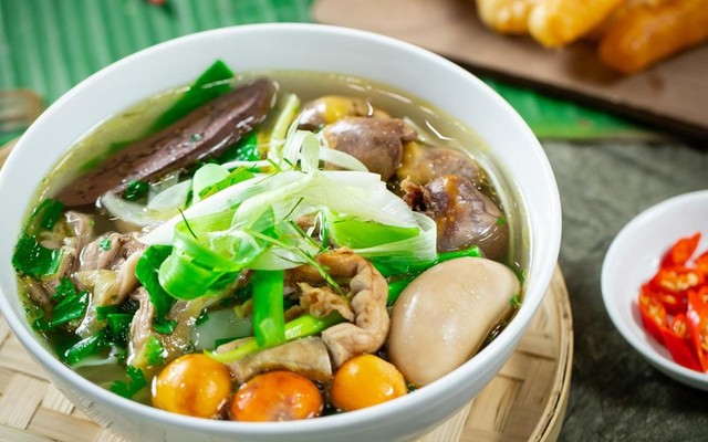 Đăng Quang Vua Gà - Trần Huy Liệu