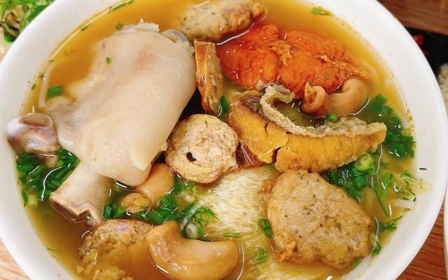 Bún Cá Cay A Hân - 204 Lê Lai