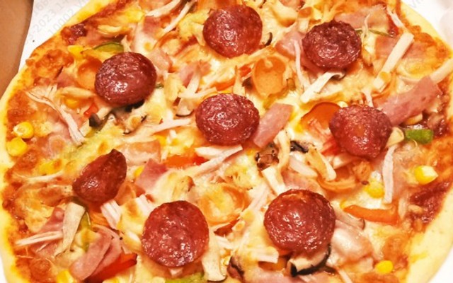 Queen Pizza & Bakery