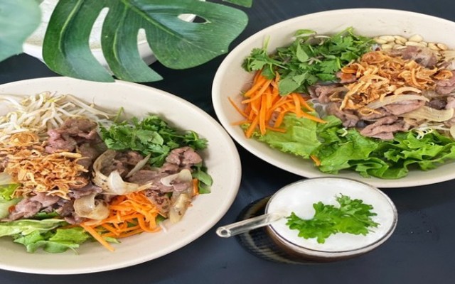 Mana 1987 - Trà Sữa & Bún Bò Trộn - Kim Giang