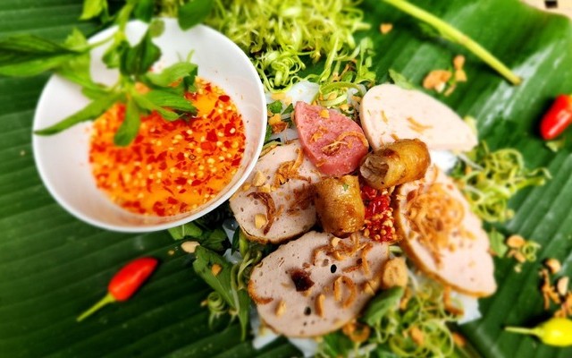 Bánh Ướt Chả Việt 2 - Nguyễn Ái Quốc