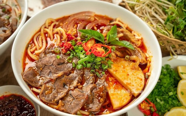 Bún & Phở Tim Bò Hầm Gì Hảo - 106 Hồng Bàng