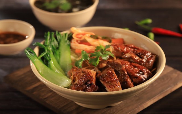 Chân Đất - Thống Nhất