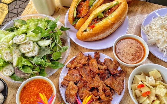 Bún Chả Nướng Bà Hạnh - 118 Nguyễn Thái Học