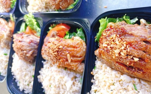 YUMMY Food - Milk Tea & Cơm Gà Xối Mỡ