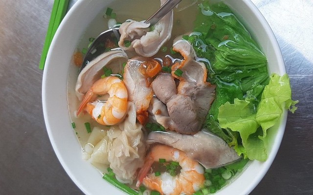 TÂN DIỆP KÝ - Hủ Tiếu Mì & Hoành Thánh, Sủi Cảo - Đường DN5