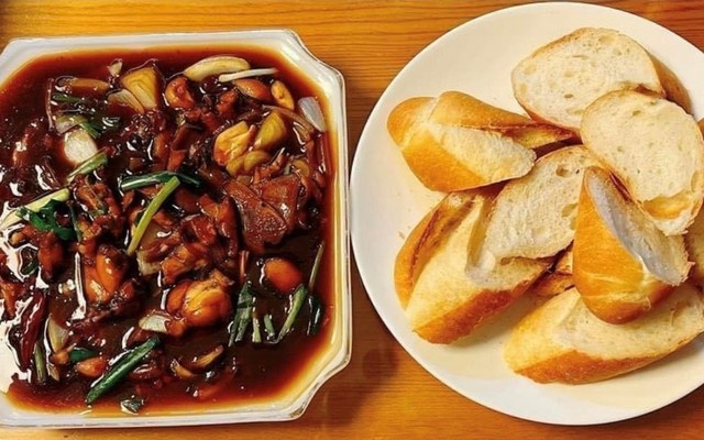 Cháo Ếch Singapore Hoa Sữa - Phan Xích Long