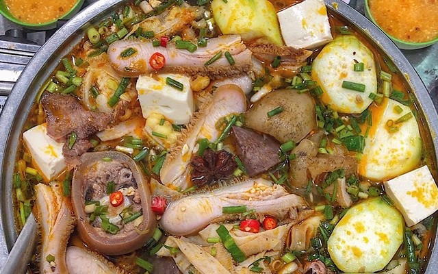 Lẩu Bò & Lẩu Trâu Nhúng Mẻ Bò Tơ 368 - Nguyễn Văn Quá