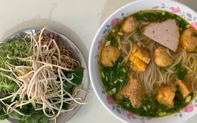 Bún Riêu Bà Xông - Nguyễn Ái Quốc