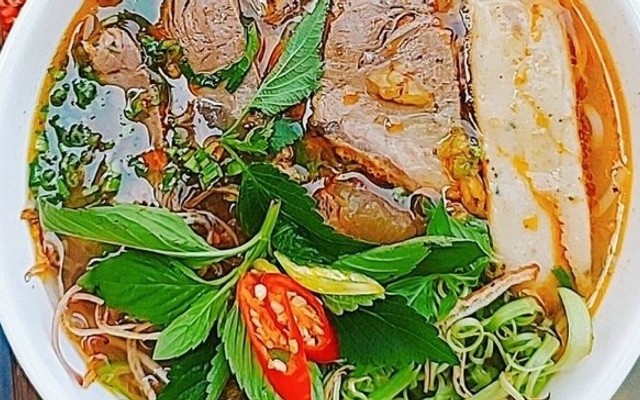 Hằng - Bún Bò Huế - Trần Tử Bình