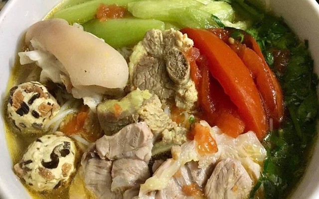 Mì Chua Cay Anh Vũ - 378 Minh Khai