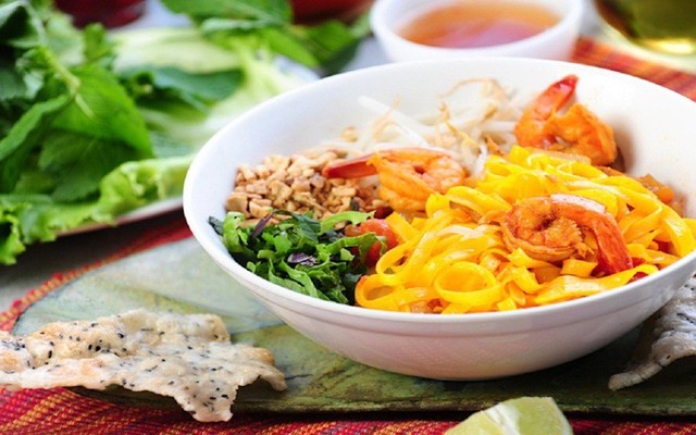 Mì Quảng Trộn Cô Dương - Lê Văn Thọ