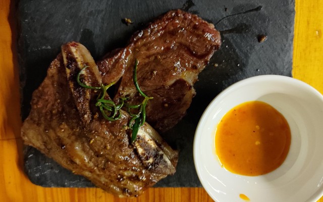Let's Eat - Đồ Nướng & Lẩu - Ma Trang Sơn