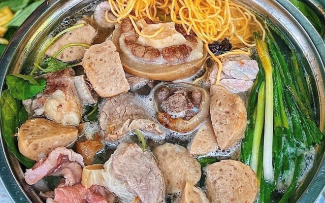 Bún Bò, Bò Kho & Lẩu Bò Trường Đua - Lê Đại Hành