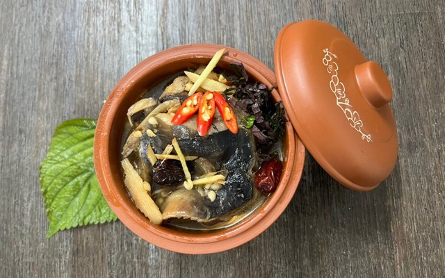 Gà Tiềm Quế Hoa Viên - 8 Nam Kỳ Khởi Nghĩa