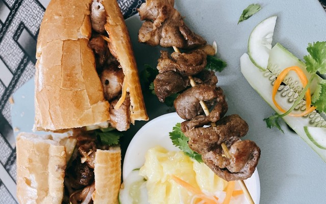 May Ri - Bánh Mì Bơ Thịt Nướng - Ngon Tuyệt Đỉnh