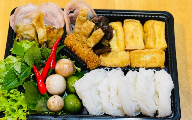 Bún Đậu Mắm Tôm Mẹt Tre & Ốc Lẩu Nướng - Quán CÔ ÚT