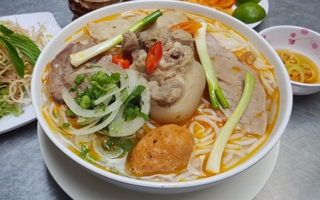 Bún Bò Huế Cô Sam - Đường Số 65