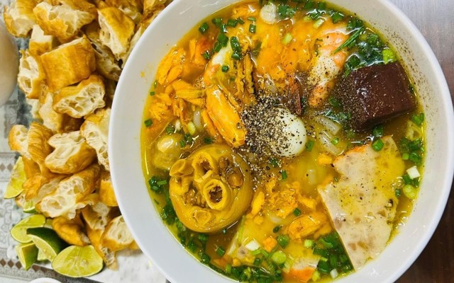 Bánh Canh Cua Mẹ NaNa - Độc Lập