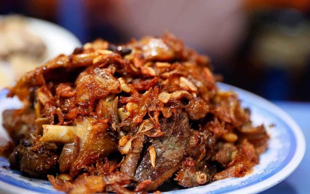 Ngan Ngon Quán - Ngan Cháy Tỏi & Ngan Sốt Tiêu Xanh - 81 Yên Bái