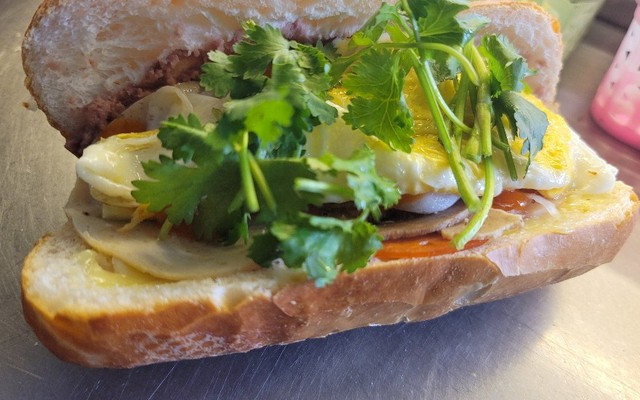 Bánh Mì Hà Nội Minh Quận Tân Bình - Bánh Mì & Kebab
