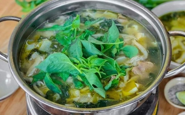 Lẩu Gà Lá É Nhật Trường - 261 Bình Lợi