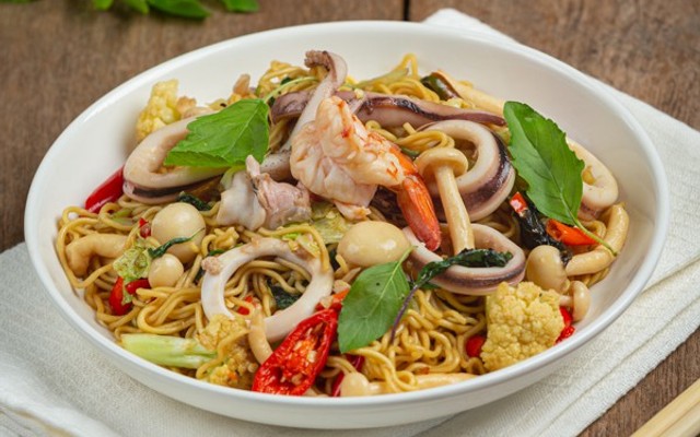 Quán Ăn 128 - Bánh Mì Nhân Cuốn & Mì Xào - Nguyễn Lâm