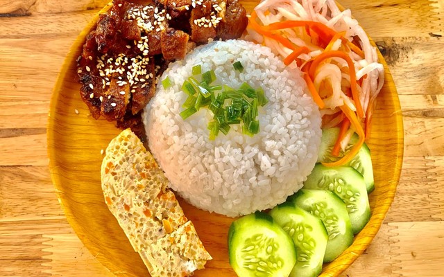 Cơm Tấm Sài Gòn Di Di - 102 Củ Chi