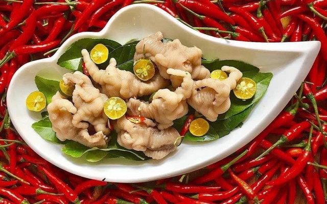 Chân Gà Sả Tắc Gà Cuốn - 41 Đống Đa