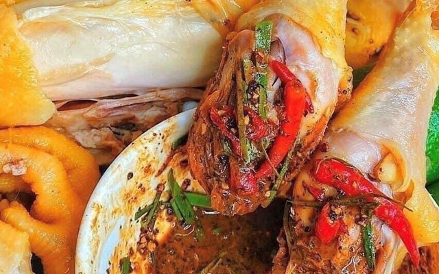 Tiên Tiên - Gà Ri Ủ Muối Nhà Làm Và Nước Ép - Tân Hòa Đông