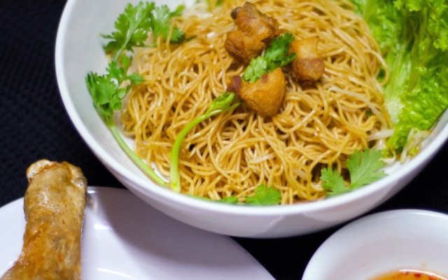 Tiệm Ăn & Cafe RỐP RẼNG - Mì Trộn Gà Giòn & Cafe Trà Sữa - Đội Cung