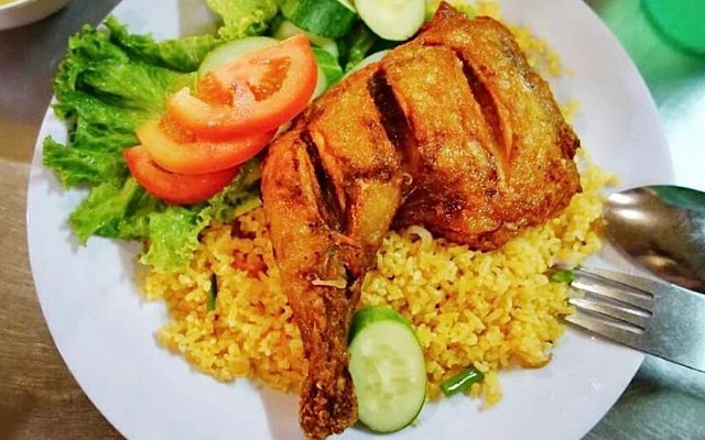 Cơm Tấm Dì Hai - Cách Mạng Tháng 8