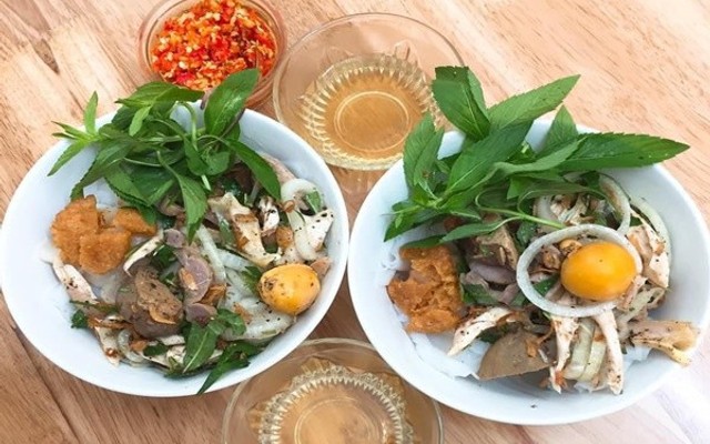 Bánh Ướt Lòng Gà Lê Hoa - Nguyễn Thị Nghĩa
