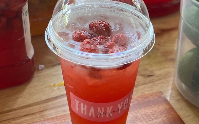 Tiệm Trà Dâu - 97 Phạm Hồng Thái