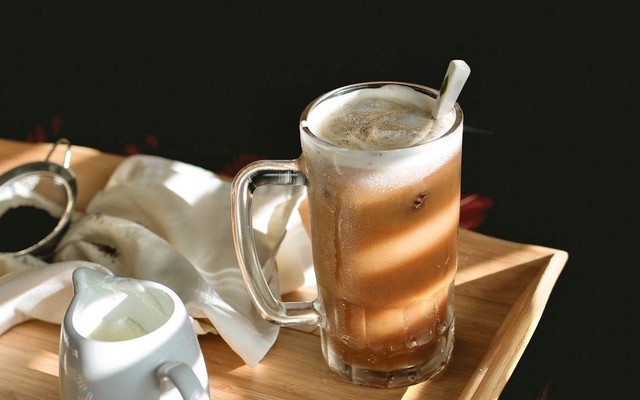 PT Cafe - 48 Lê Hồng Phong