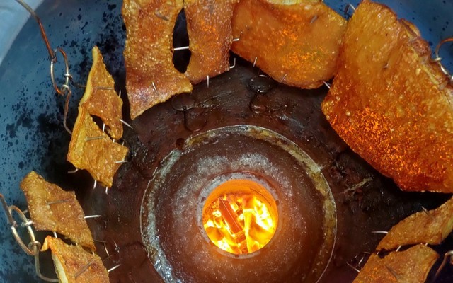 Quay Lu Năm Châu Quán - Đường 30/4