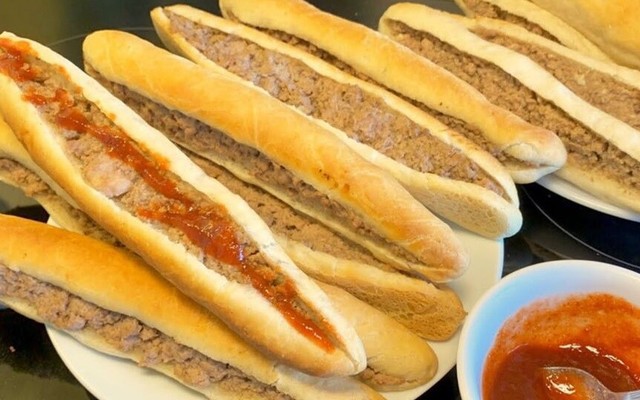 Bánh Mỳ Pate Cột Đèn - Nguyễn Trãi