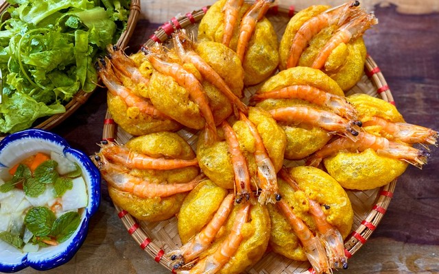 Bánh Tôm Hà Thành - Bánh Tôm, Bánh Gối & Nem Chua Rán - 190D Yên Bình