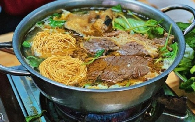 Lẩu Bò Nhà Gỗ - Tên Lửa